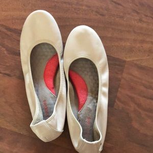 Hush puppies leather flats - nude